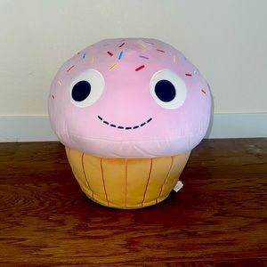 Pink cup cake 14” plushy 🧁